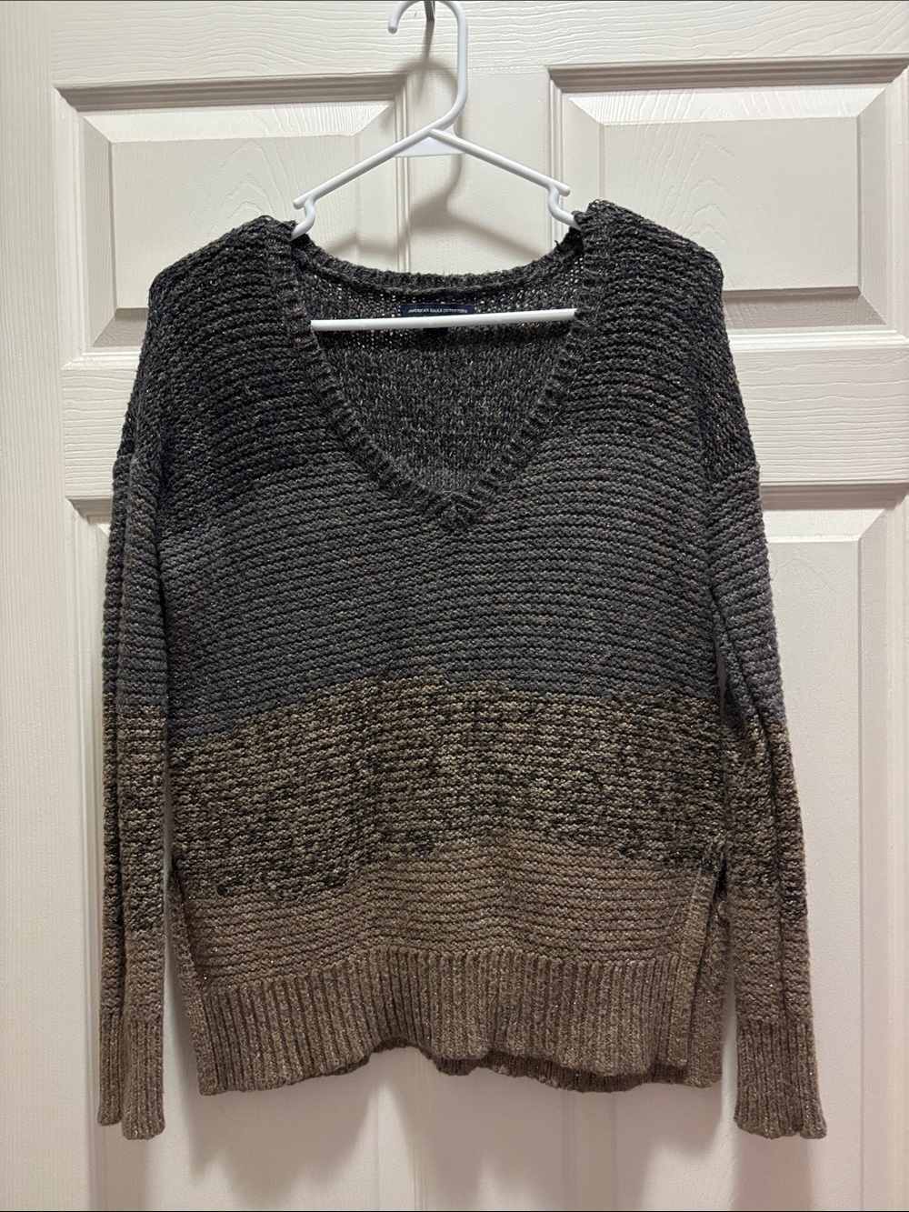 American Eagle XXS VNeck Glitter Sweater